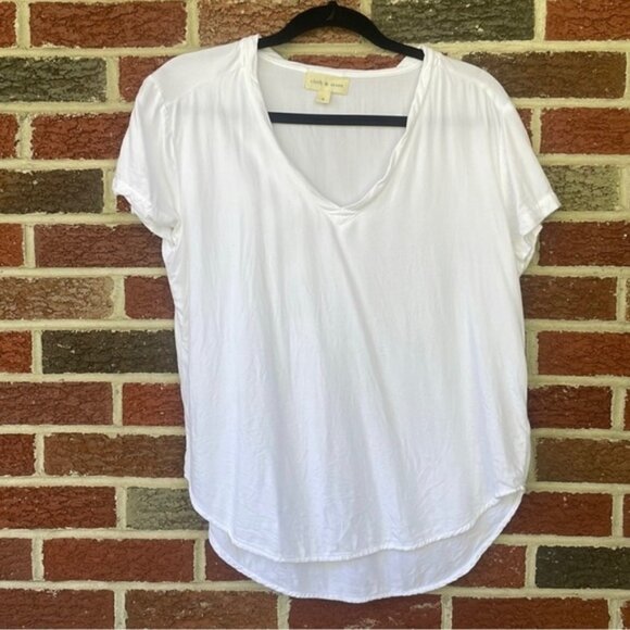 cloth & stone Tops - Cloth and Stone white short sleeve t-shirt. Size is small.